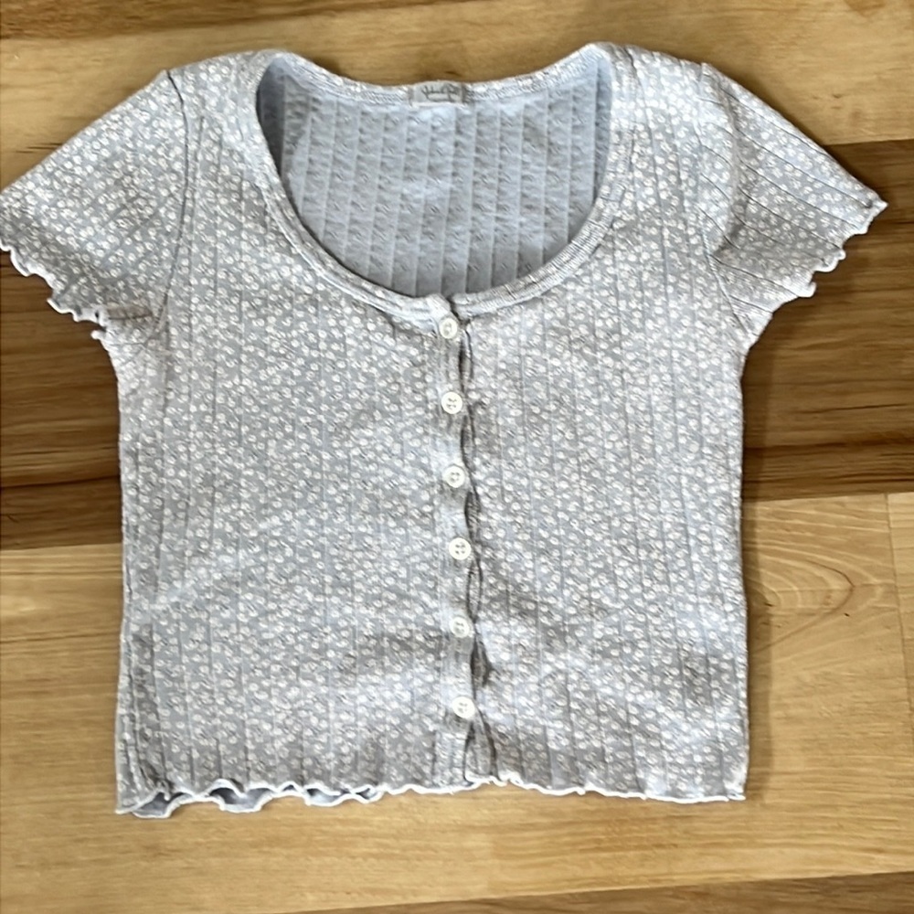 Super cute button up crop top from PacSun